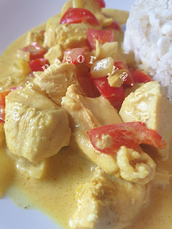 Servi avec le riz de chou fleur