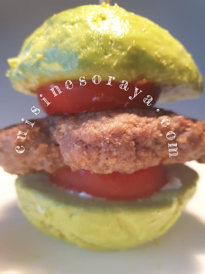 Burger avocat à la viande