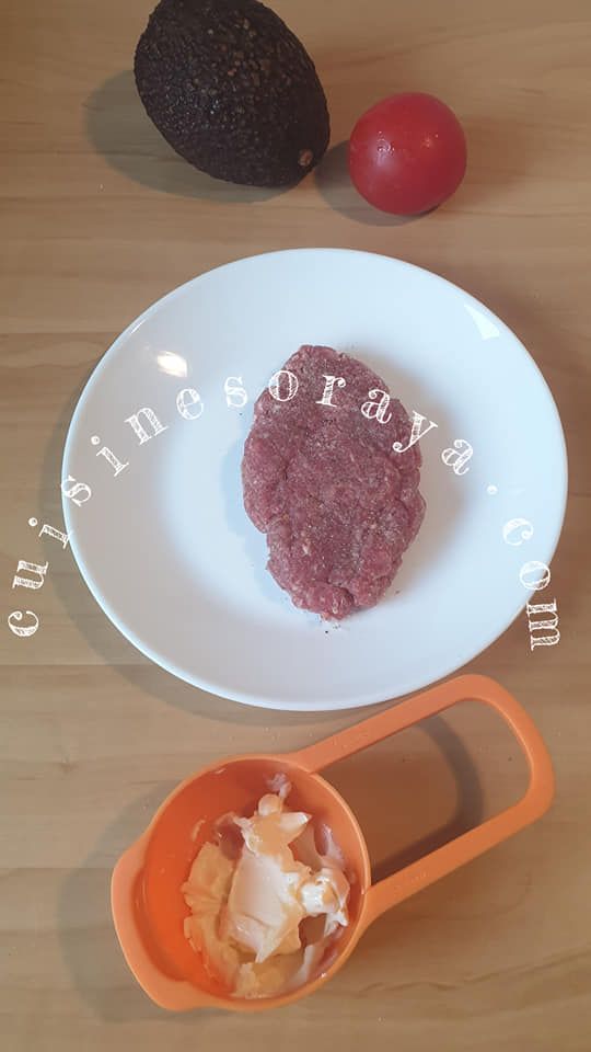 Burger avocat à la viande