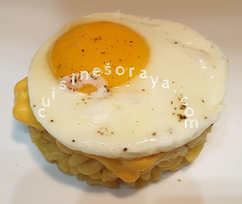 Galette de coquillettes et oeuf