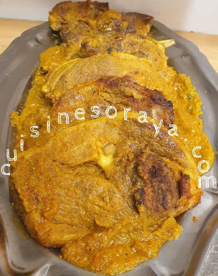 Côte filet d'agneau au four en sauce