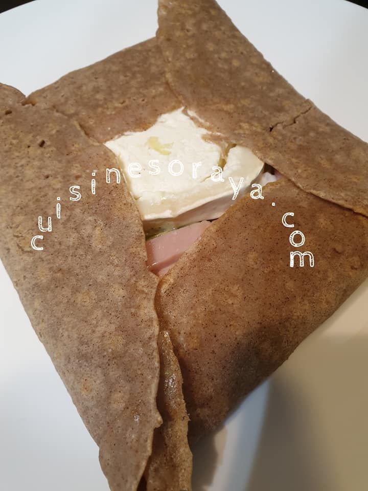 Galette de sarrasin poireau, dinde et chèvre ou à l'oeuf, dinde et fromage