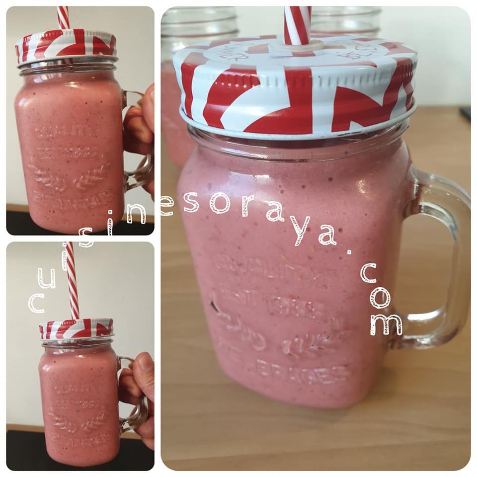 Smoothies fruits rouges et bananes