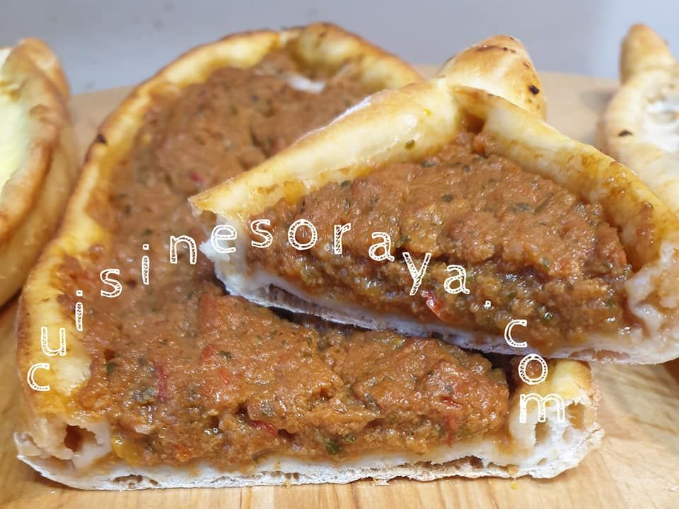 Pide Turque au kebab / Au fromage / A la viande de boeuf
