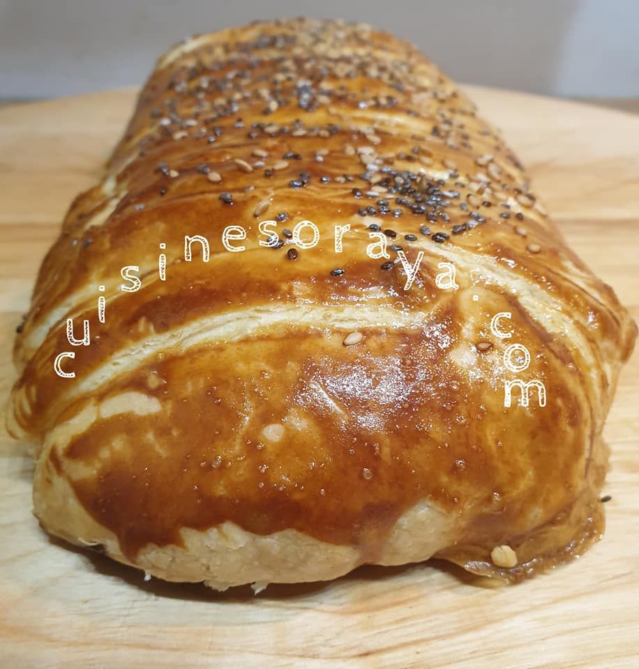 Tresse feuilletée à la fondue de poireaux et saumon