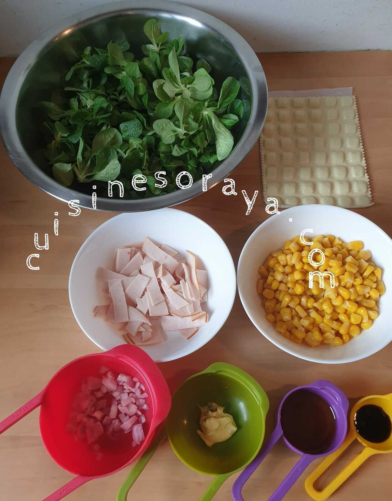 Salade composée de ravioles poêlées