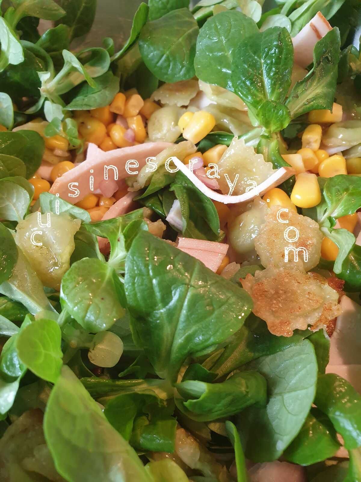 Salade composée de ravioles poêlées