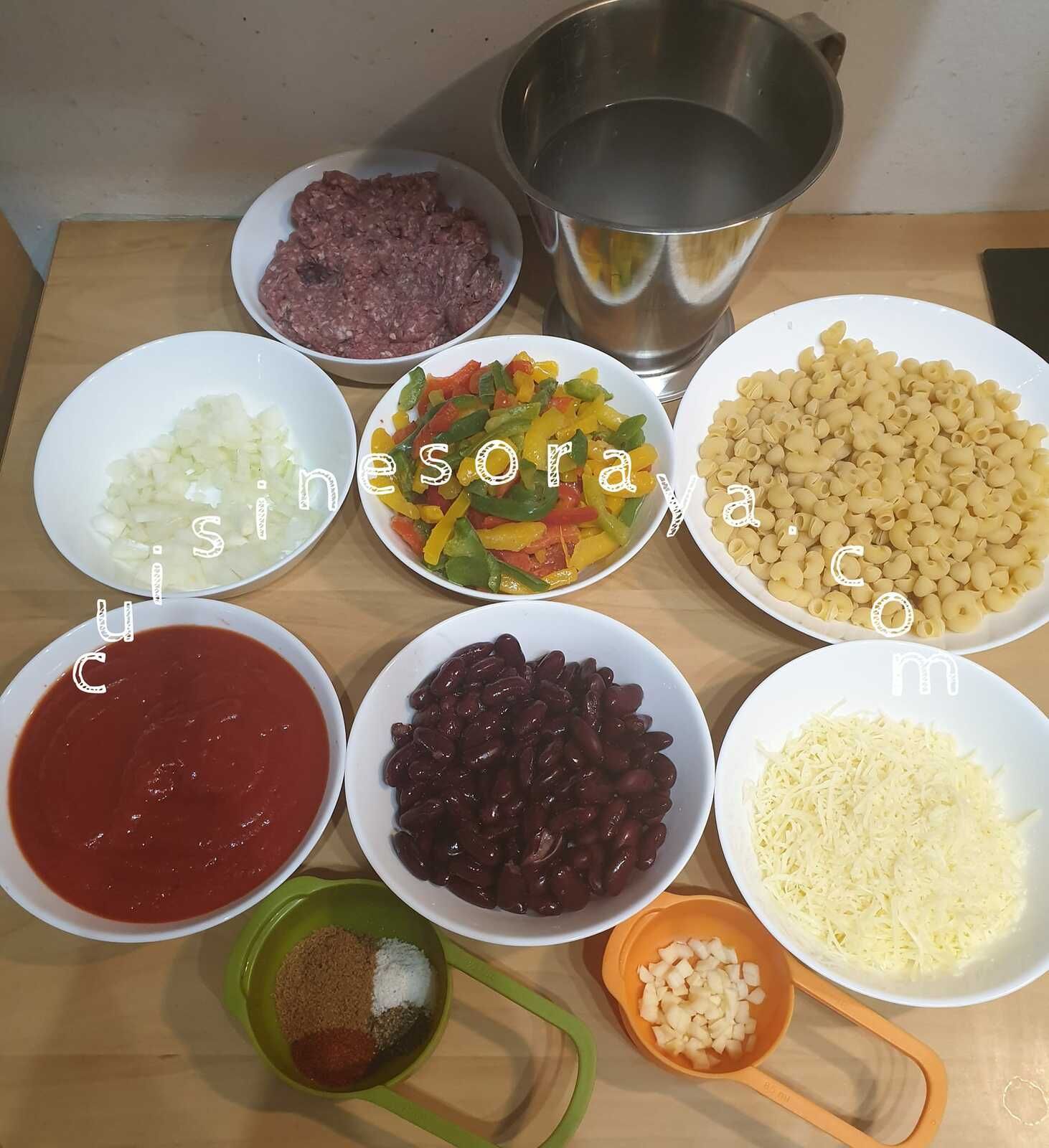 One pasta façon chili con carne