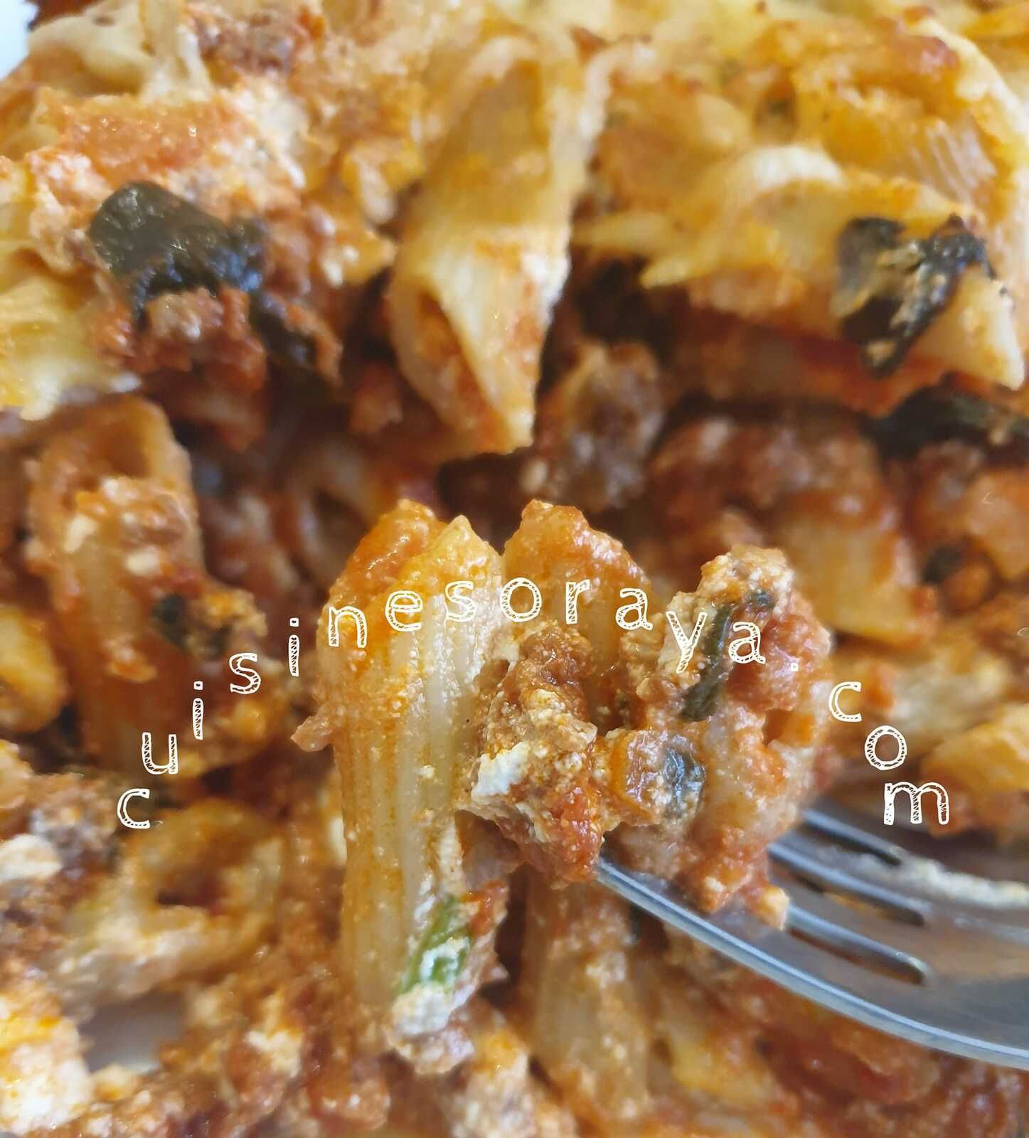 Gratin de pâte, viande, épinards à la crème ricotta