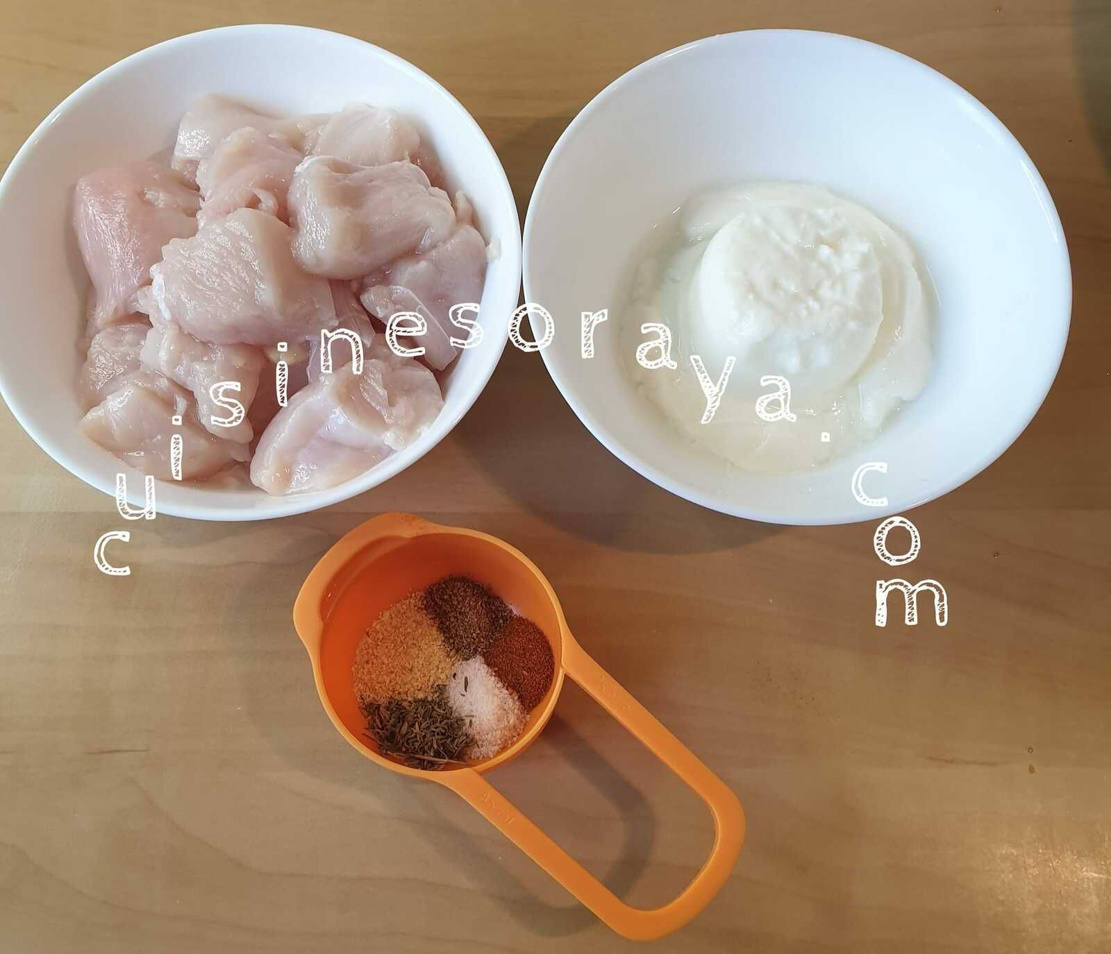Brochette de poulet mariné au four / Brochette de légumes au four avec sa sauce au yaourt