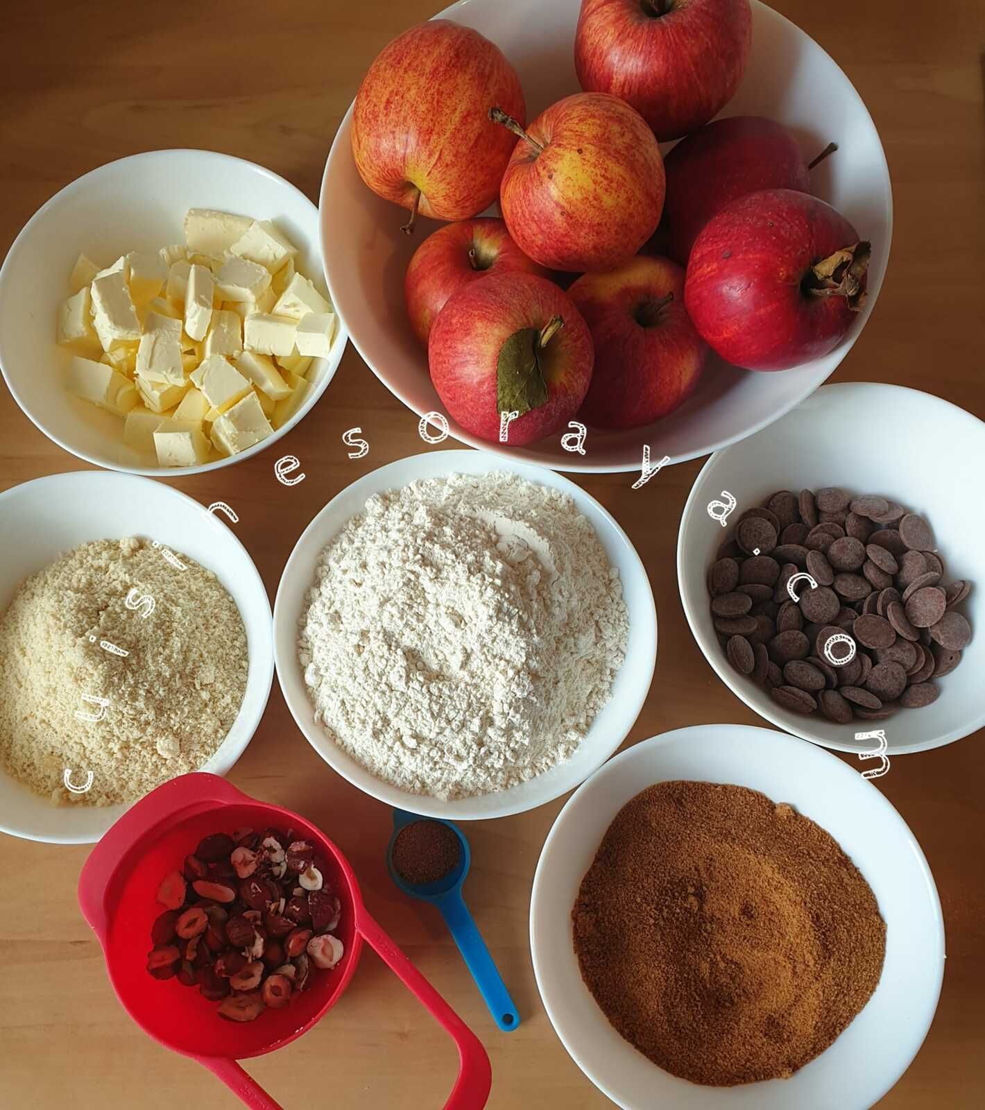 Crumble aux pommes à la noisette et chocolat (à ma façon)