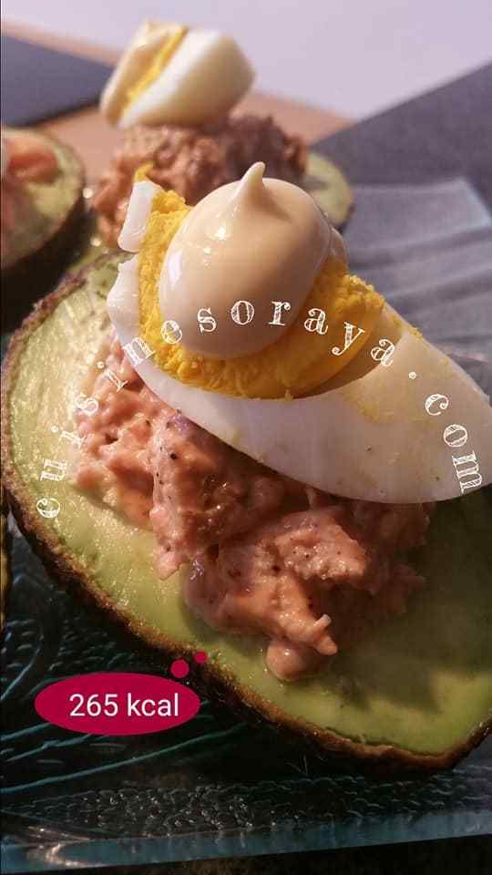 Avocat à l'escalope de poulet et avocat aux crevettes