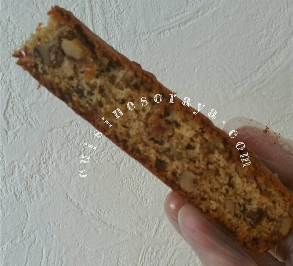 Moelleux au dattes et aux noix