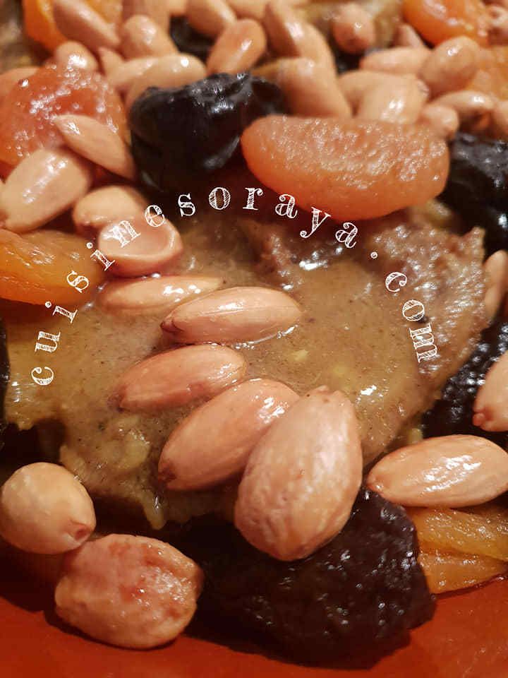 Tajine viande aux pruneaux, abricots et amandes