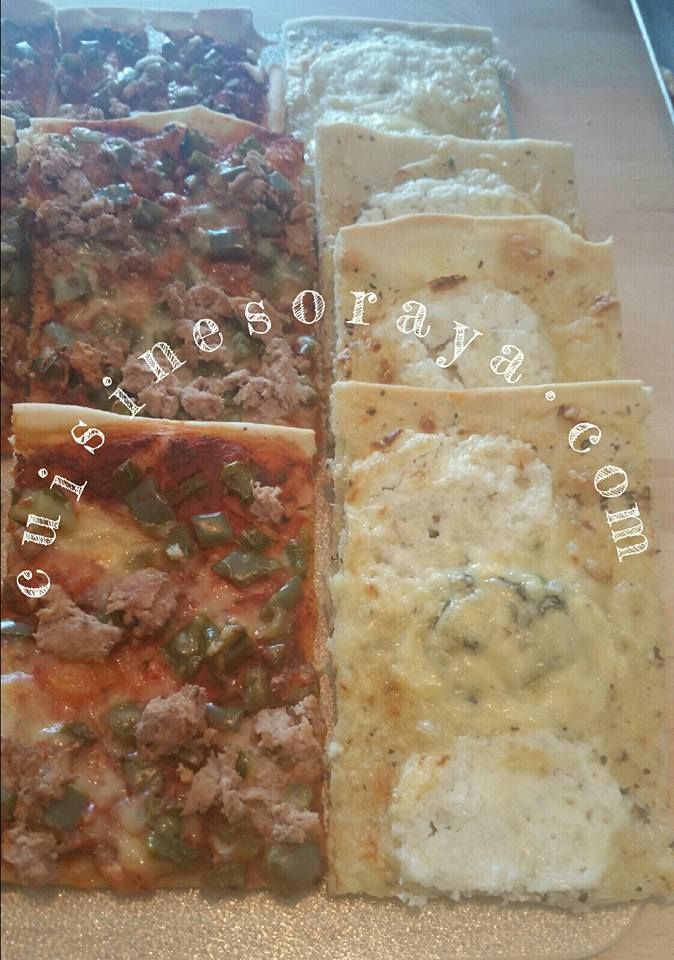 Pizza maison 3 fromages et pizza thon, poivrons