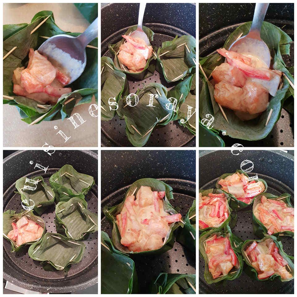 Saumon à la vapeur dans des feuilles de bananier