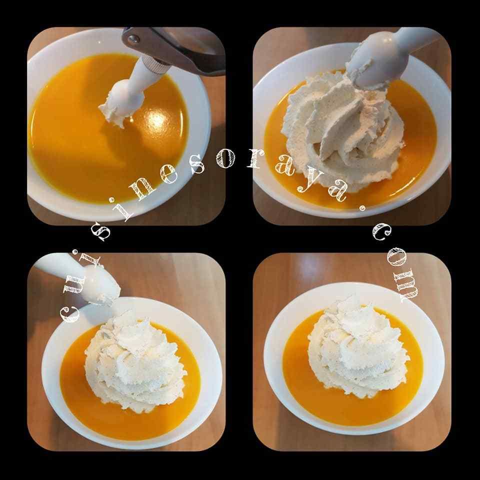Velouté de potimarron et sa crème fouettée au curry
