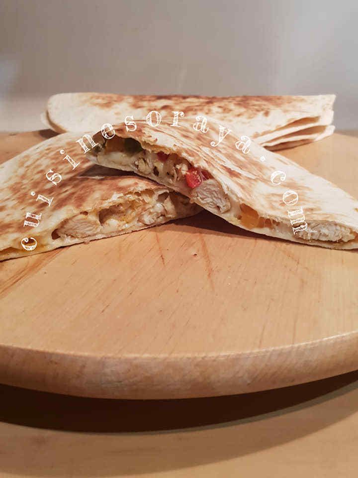 Quesadillas de poulet légumes et au fromage