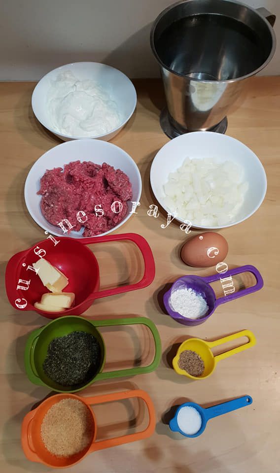 Soupe au yaourt, menthe et boulette de viande bien complète - yoğurtlu çorbası
