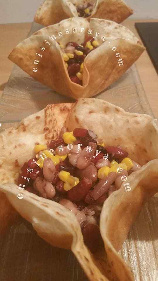 Bol tortillas croquante avec sa salade mexicaine