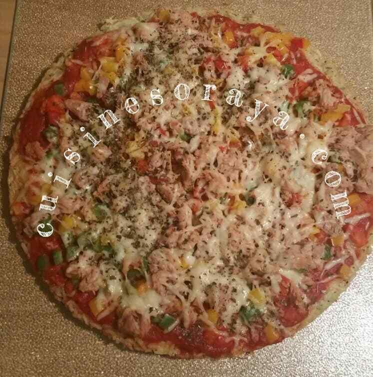 Pizza riz aux légumes et thon