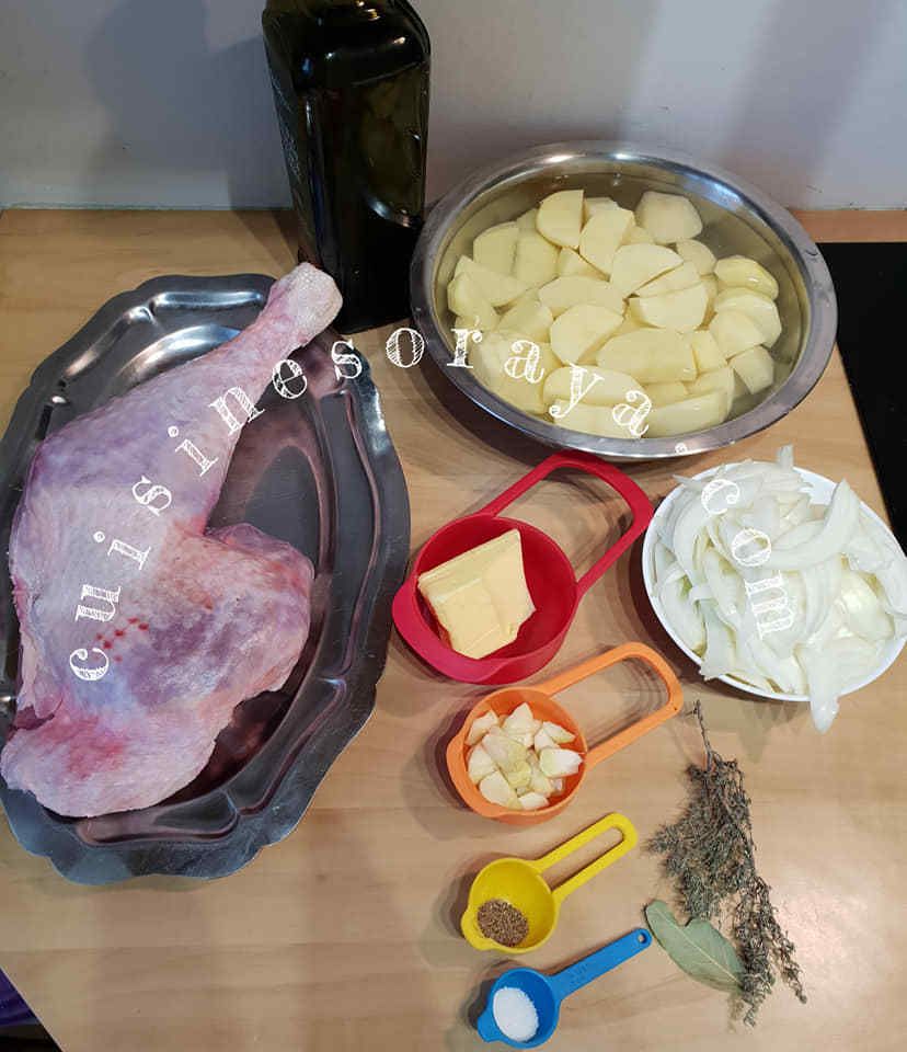Cuisse de dinde au four avec ses pommes de terre et oignons confit