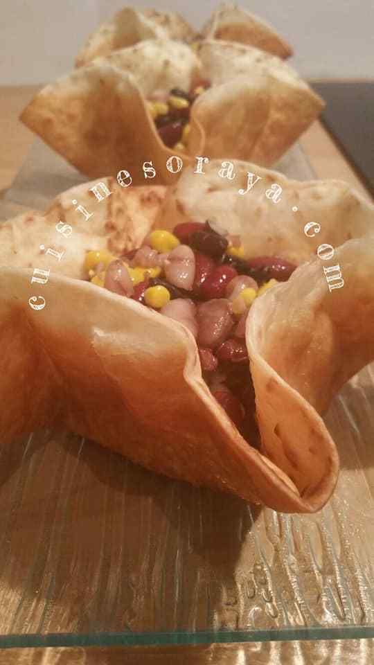 Bol tortillas croquante avec sa salade mexicaine