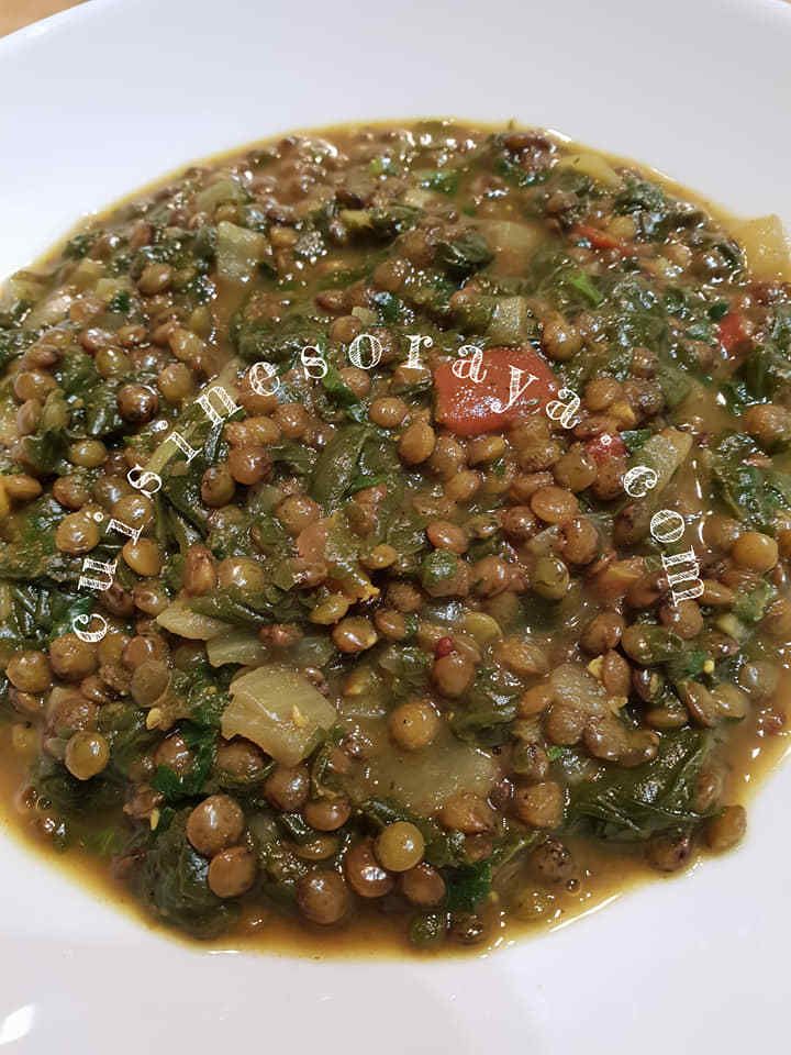 Curry de lentilles vertes aux épinards