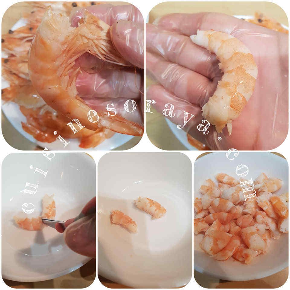 Bar au four à la sauce aux crevettes et au poivron grillé